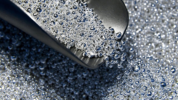 Серебро подорожало до рекорда с февраля 2012 года