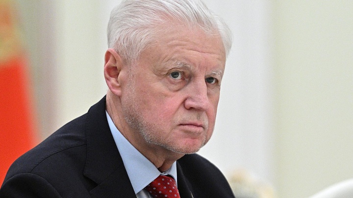 Миронов предложил присвоить "военным волонтёрам" особый статус