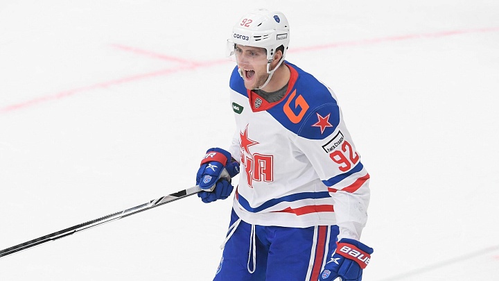 Форвард "Авангарда" Волков выбыл до марта из-за травмы