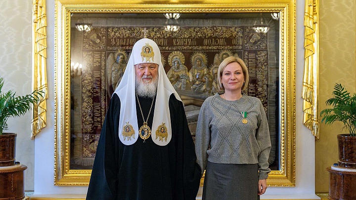 Патриарх Кирилл наградил Любимову медалью