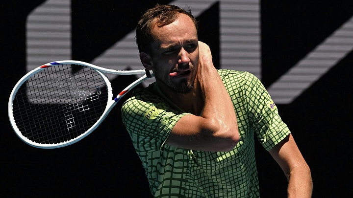 Медведев занял девятое место в рейтинге ATP